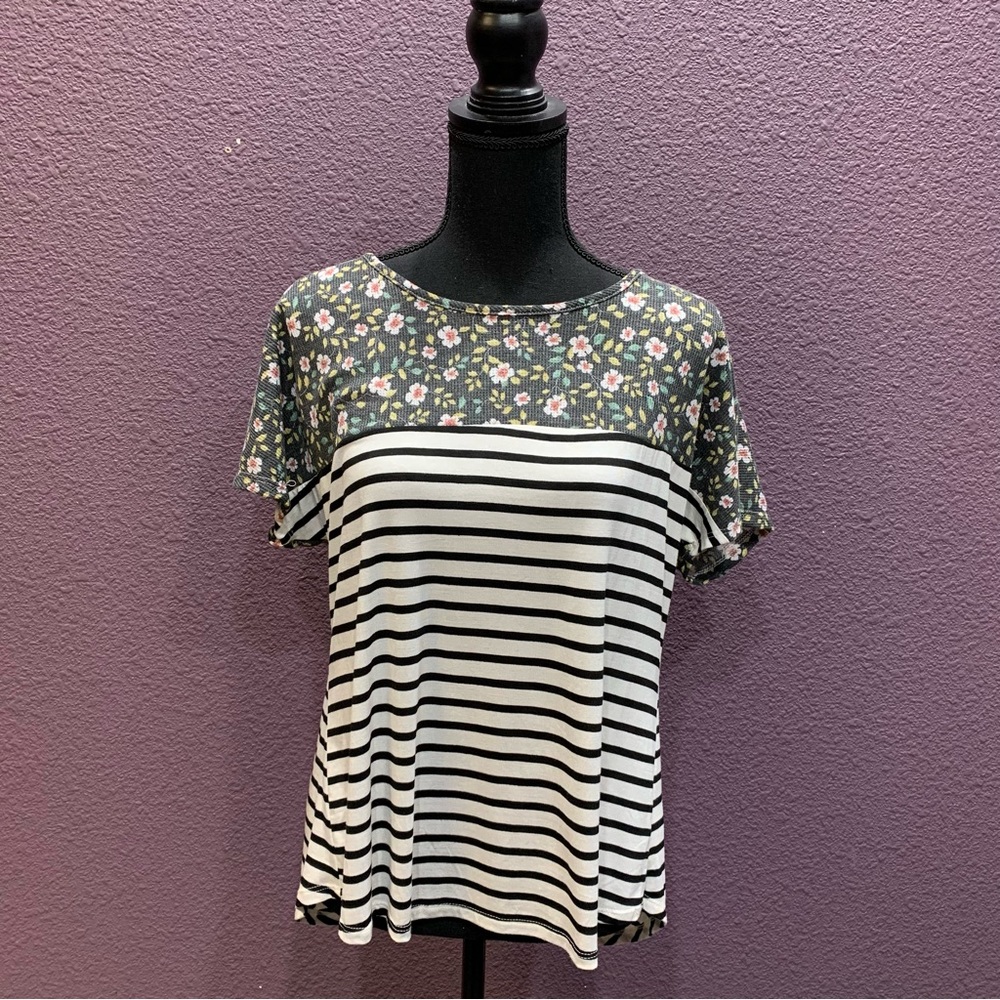 Striped tee with floral neckline